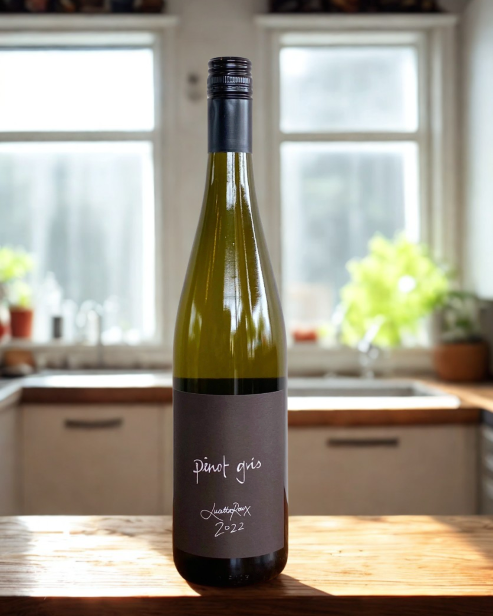 lucetta roux pinot gris nsw 
from sunday winemakers